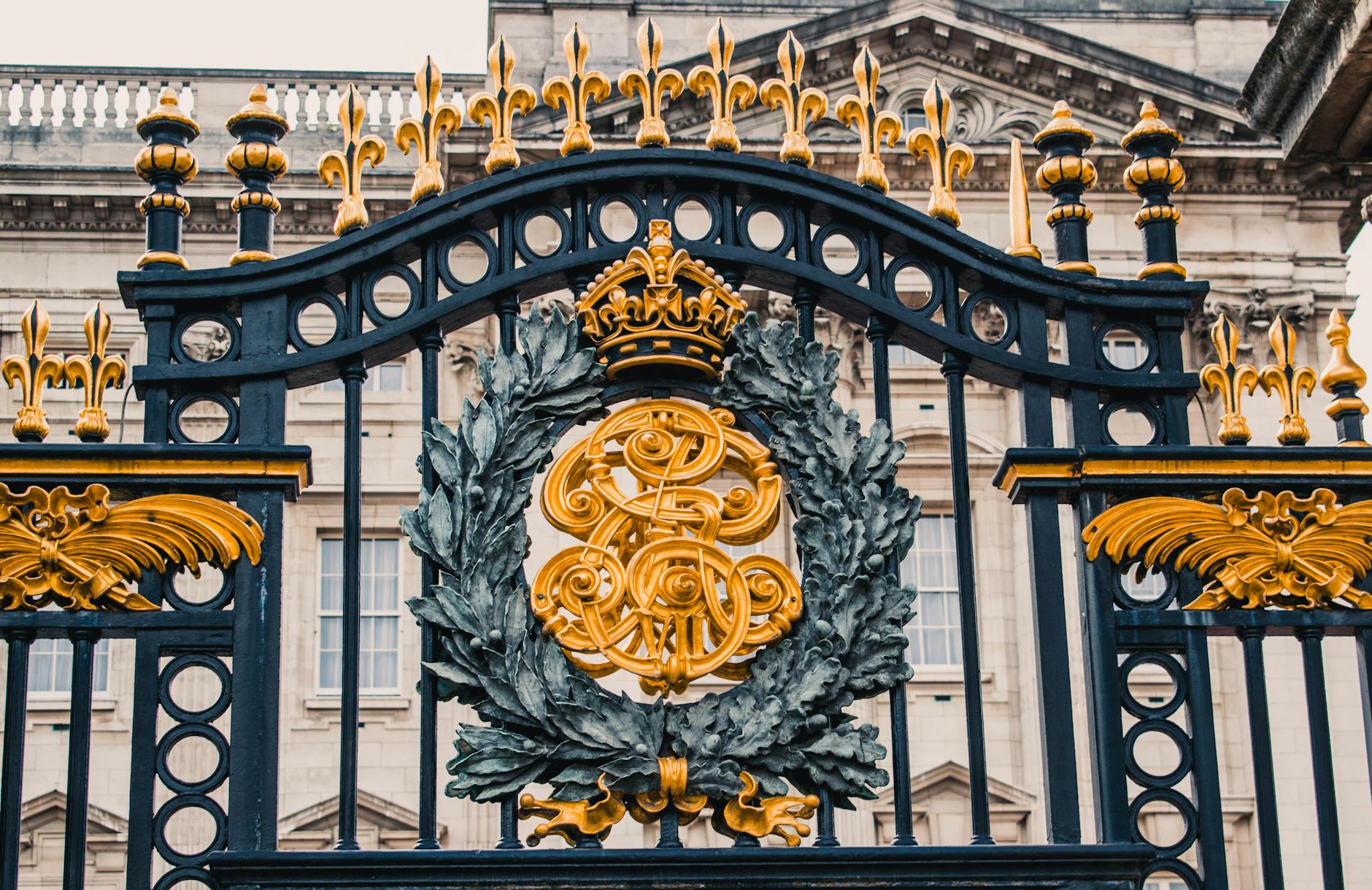 Crisis copywriting (for King Charles)